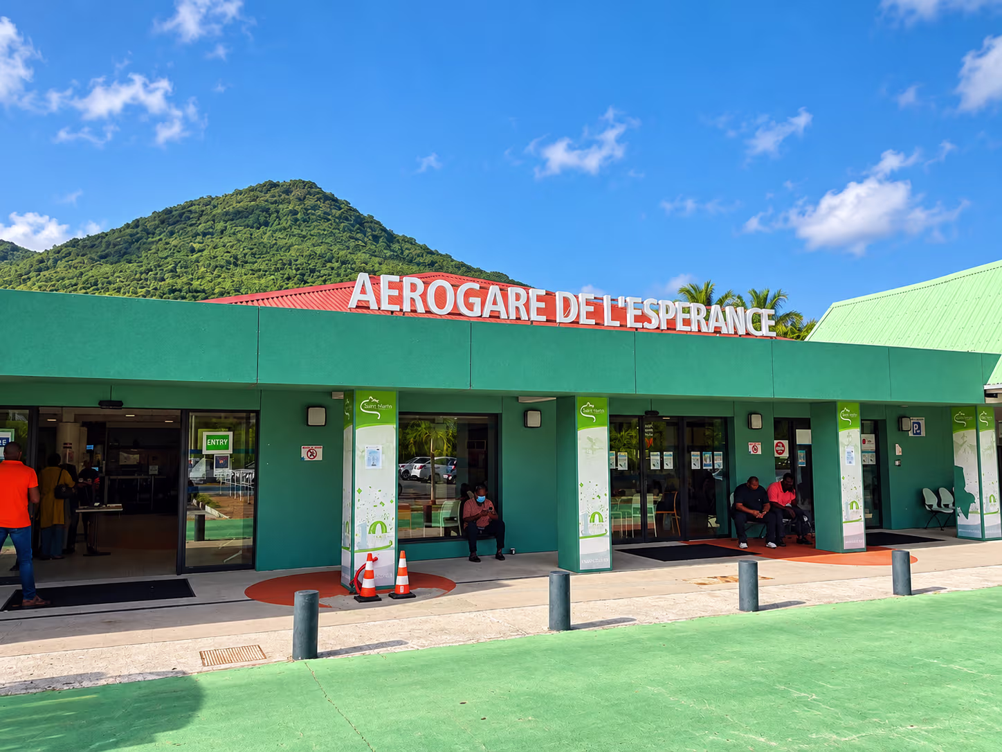 Aéroport Grand-Case Espérance, Saint-Martin